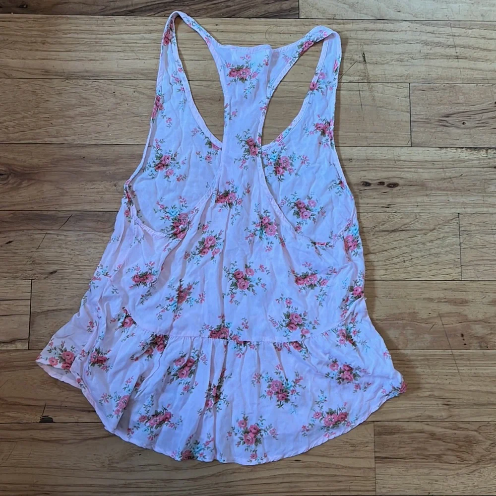 Baby pink Tank, by Abercrombie and Fitch - Picture 2 of 11